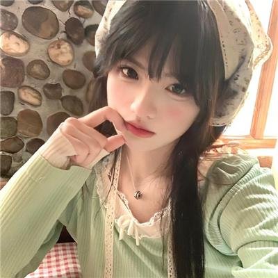 跳舞的红色公交